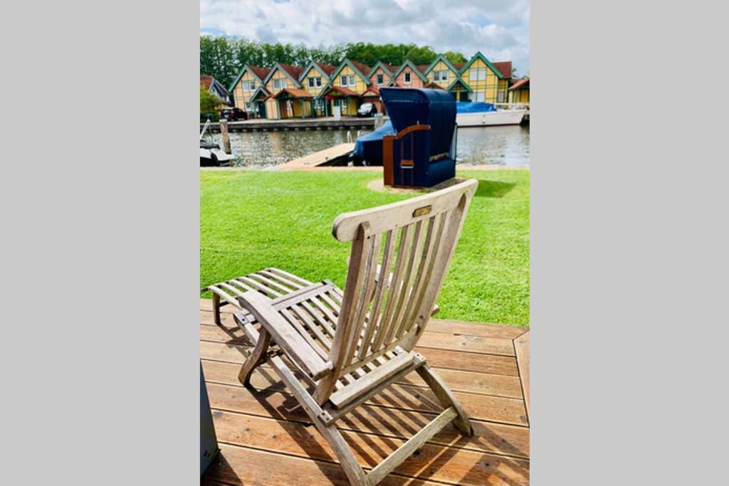 Ferienhaus Mit Bootssteg Am See In Rheinsberg Exterior photo