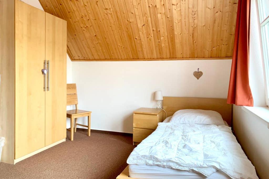 Ferienhaus Mit Bootssteg Am See In Rheinsberg Exterior photo